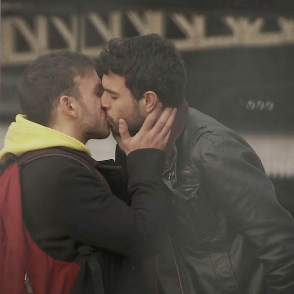 queer_fest's tweet photo. #FQFconsiglia L'incontro di una notte si prolunga per tutto il weekend.. e diventa molto di più. Dal #QueerFest 2011, #Weekend di #AndrewHaigh è la scelta del fine settimana. Un viaggio tra sentimenti, paure e identità. Fatevi questo regalo: correte a (ri)vederlo su @PrimeVideoIT https://t.co/fNX1WARpaj