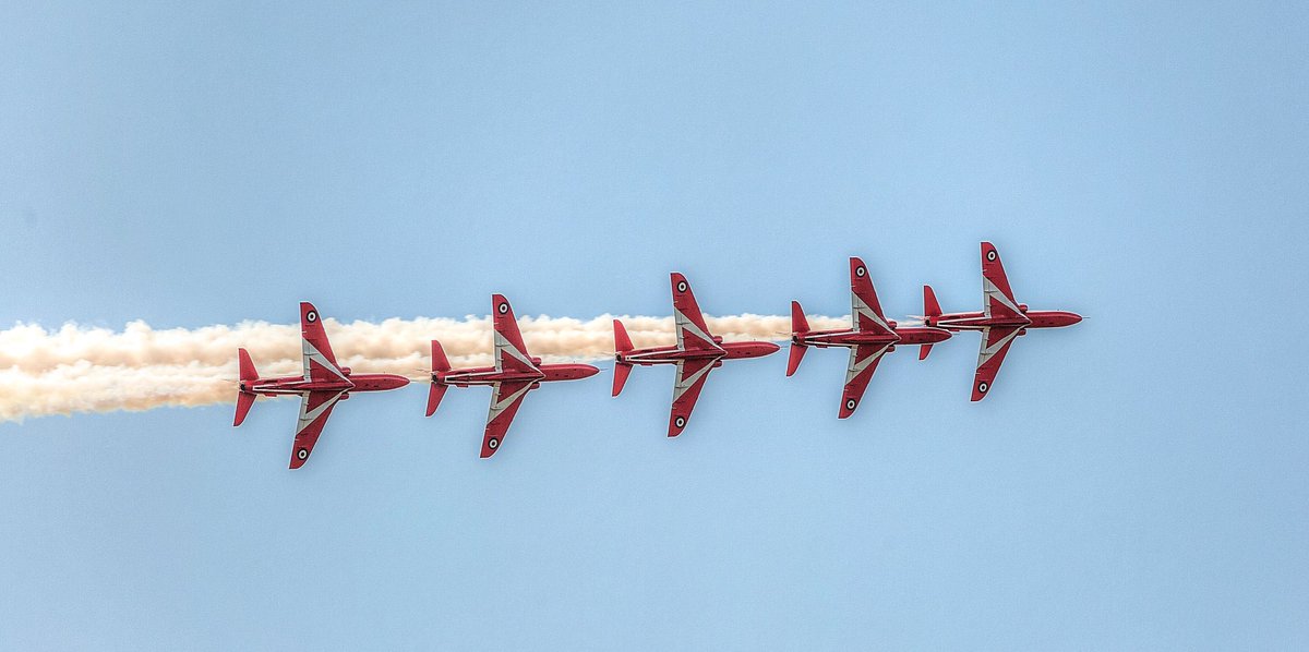 mikesaltsman194's tweet image. Can not wait to meet up with @rickfr01 @coombes_angie @RotorLadyLesley to get some cracking fast jet action in particular #theredarrows @rafredarrows @hangar3BLK @BlackpoolAir #fastjets