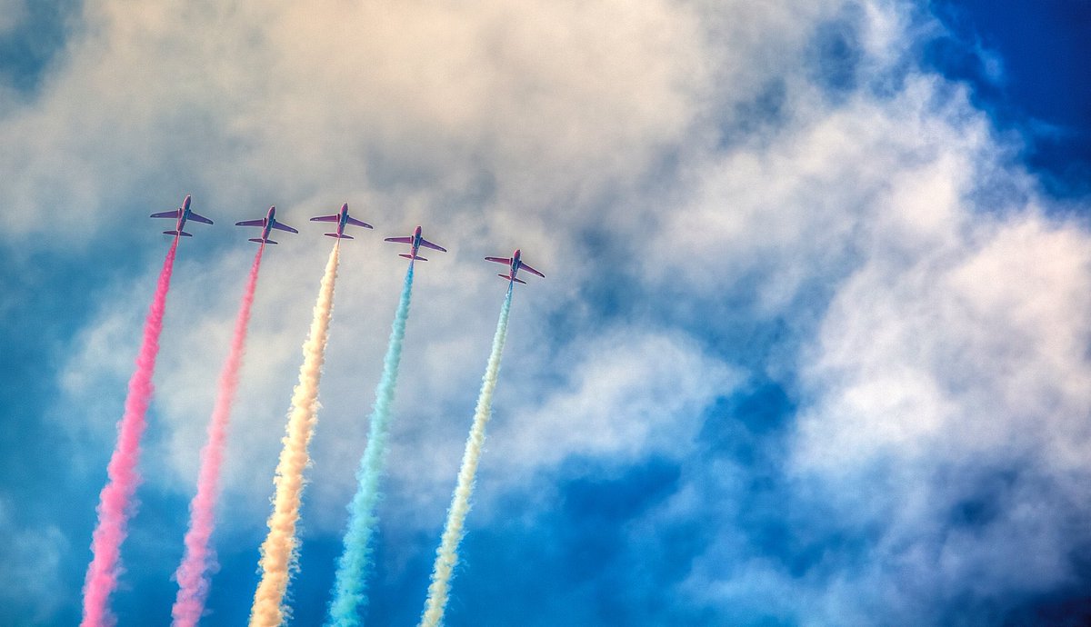 mikesaltsman194's tweet image. Can not wait to meet up with @rickfr01 @coombes_angie @RotorLadyLesley to get some cracking fast jet action in particular #theredarrows @rafredarrows @hangar3BLK @BlackpoolAir #fastjets