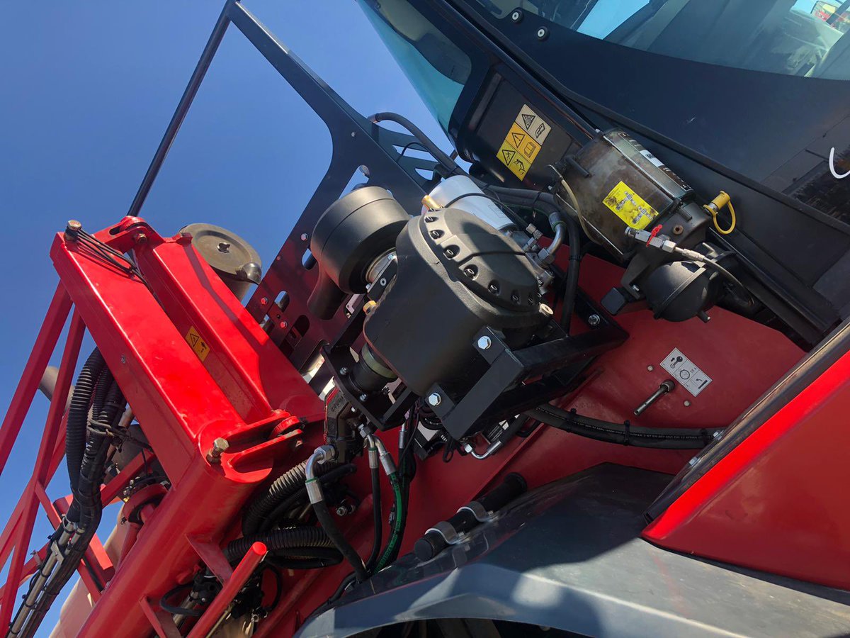 AbemecGoes's tweet photo. Vandaag afgeleverd aan J Vos Landbouw in Vlissingen deze mooie Agrifac Condor 39 m met HTA
Ook voorzien van AgriBrink luchtdrukwissel systeem wat binnen 1.30 min op gepompt is 
Bedankt voor het vertrouwen in Abemec en veel werk plezier met deze mooie machine https://t.co/jDMW0gWDnF
