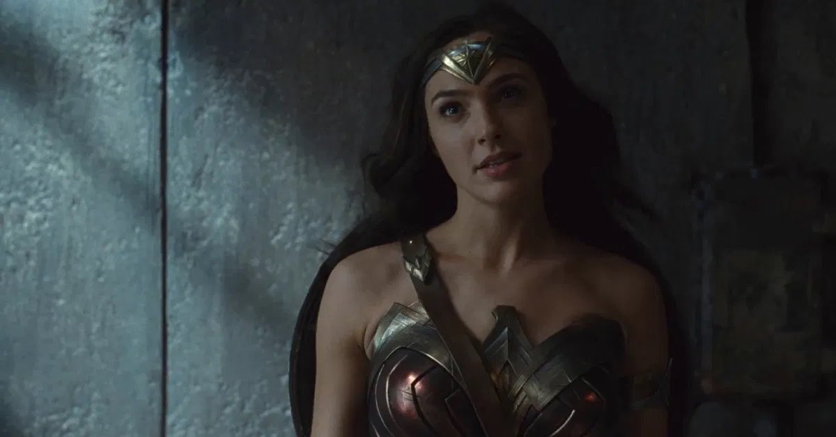 OhioDavee's tweet photo. If you’re fightin Wonder Woman and she smirks at you like this, just know it’s a wrap https://t.co/qTniOvjvwg