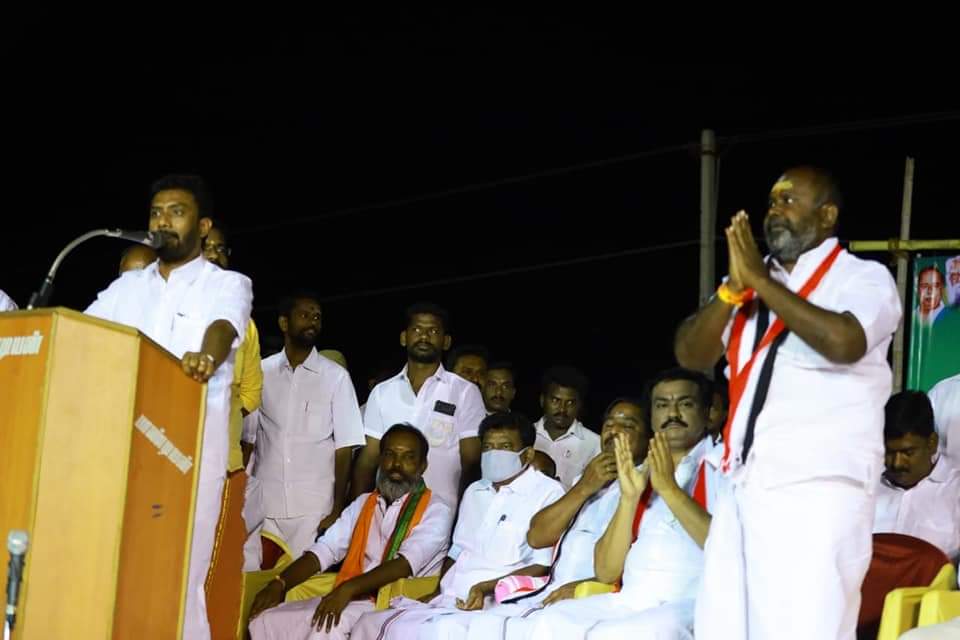 it_admk's tweet photo. மதுரை மேற்கு மாவட்டம் கழக வேட்பாளர்கள் அறிமுக கூட்டத்தில் அண்ணன் #OPR_MP https://t.co/RLHQYvc0sC