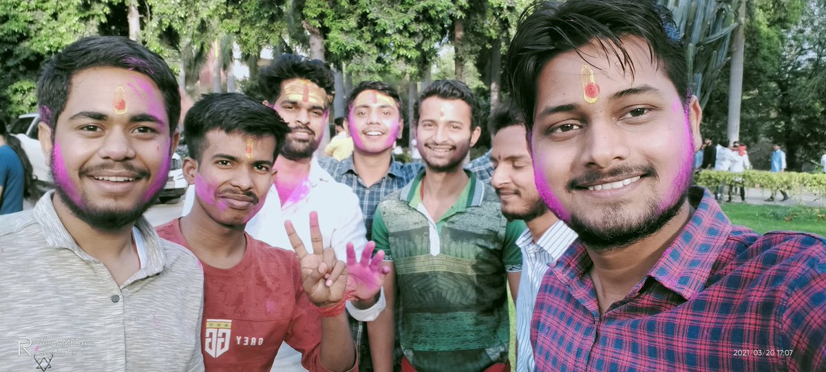 Aditya31jan's tweet photo. #पूर्वांचल के सभी जनमानस को होली की हार्दिक बधाई
फगुआ की मस्ती चढ़ी, मनुआ हुआ मलंग।
तीन तीज है सूझती,रंग,भंगऔर चंग। https://t.co/FHrtszQjDC