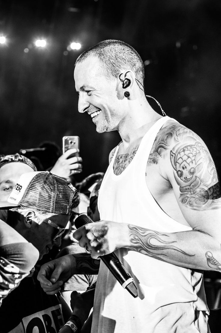 Happy birthday Chester Bennington,
you are always a legend.

forever will be missed 