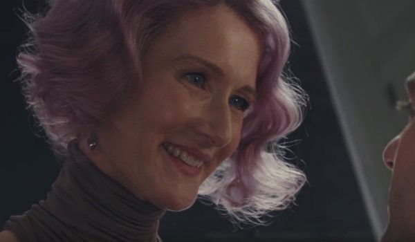Our queen is wearing Gatalentan somatohue earrings.Gatalenta is Holdo's homeworld, as first revealed in Leia: Princess of Alderaan.Somatohue... I could guess it's a neologism that means they change color with movement. But that's just a guess.