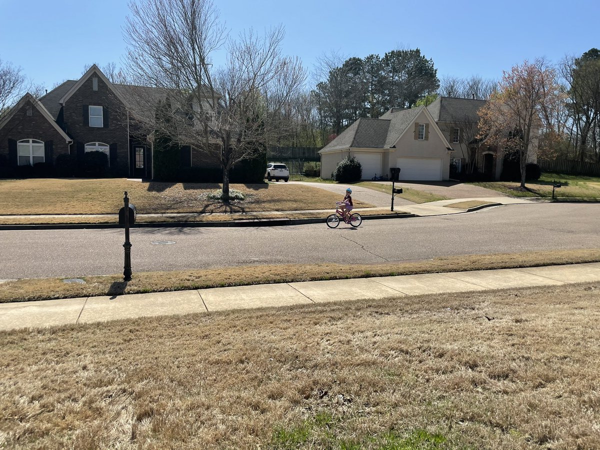 WhatLydiaSaid's tweet photo. Am I riding like the wind? 💨 🚴🏻 https://t.co/FS5bOayL94