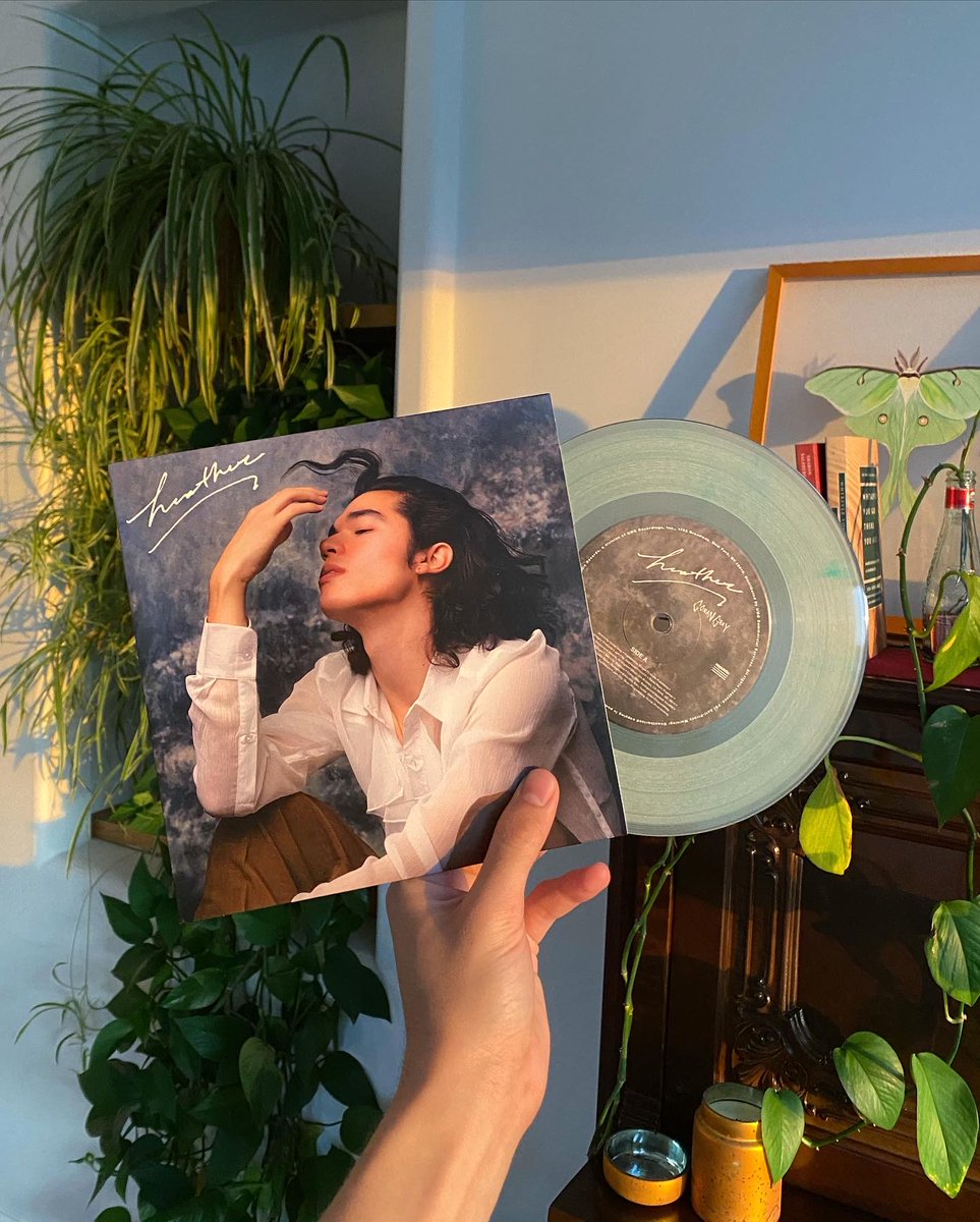 conangray's tweet image. today kid krow turns one year old :)

made a little two sided heather and maniac vinyl to commemorate two of my favorite songs on the album

thank you for listening to the secrets i had to tell on kid krow. cannot wait to give you so much more &amp;lt;3

shop.conangray.com