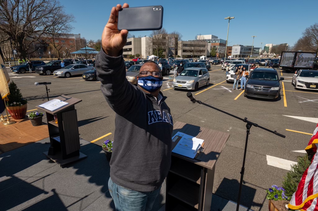 KeanUniversity's tweet photo. #KeanUniversity extends a warm welcome to all accepted students and their families who joined us this Accepted Students Day. Thank you for helping make this one of the best days of the year. #CougarsClimbHigher https://t.co/xU0f8L1Mpq