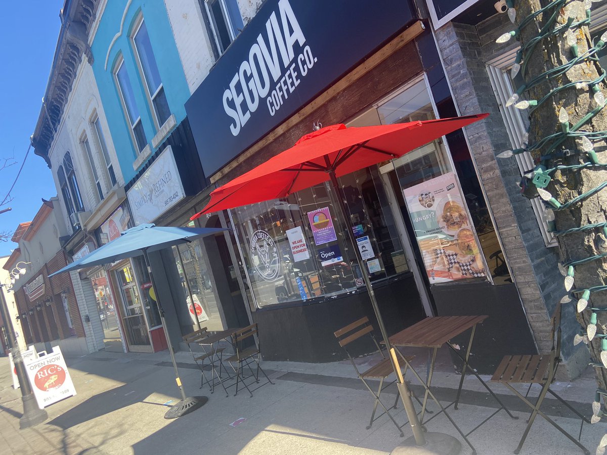 RoweSantos's tweet image. #FirstSpring morning catch-up meeting w/my friend &amp;amp; local MPP @SaraSinghMPP! I’m so proud to have such a bright, collaborative &amp;amp; hardworking woman as my #BramptonCentre MPP who upholds integrity in her role🙏🏼 #SupportLocal snacks @SegoviaCoffee @Das_Brezel_Haus @bramptondtbia