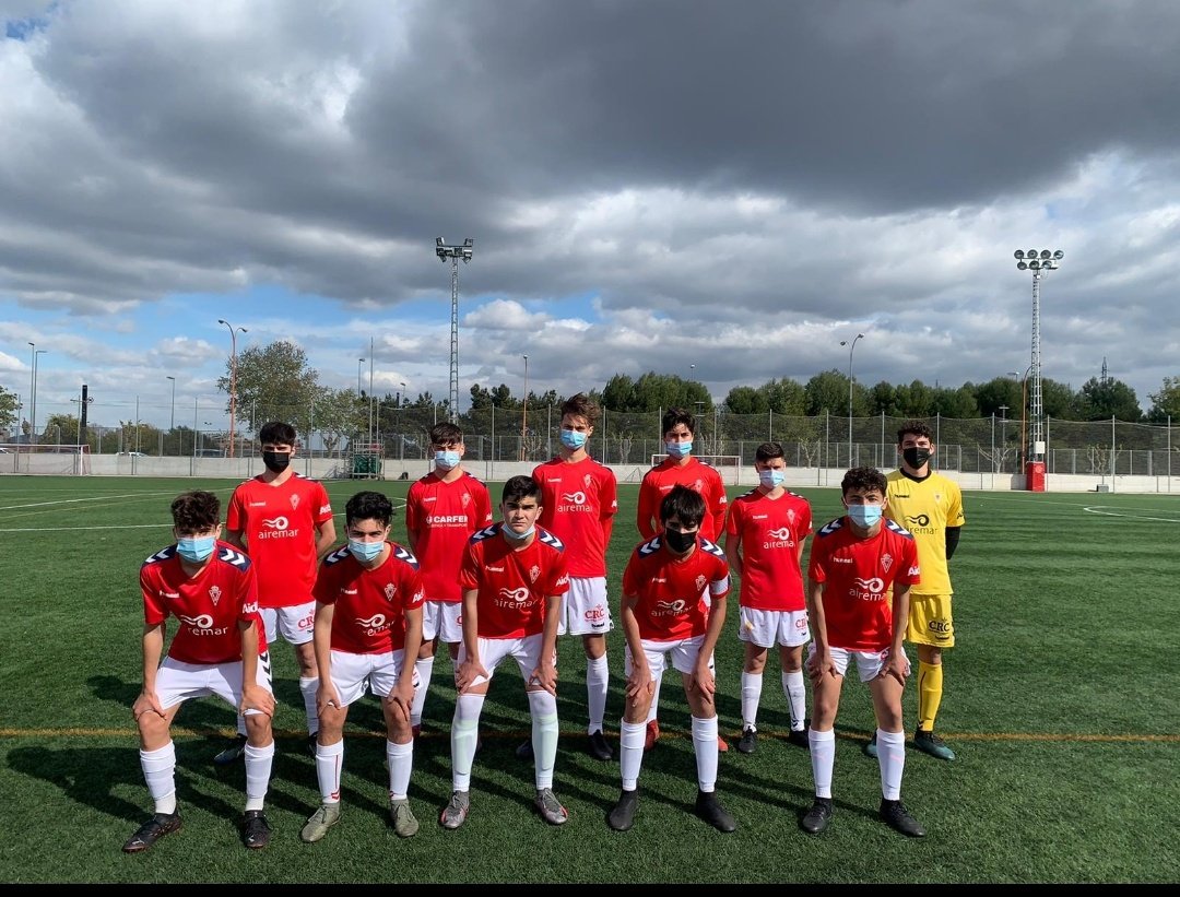 jvm060477's tweet photo. Lo de esta generación de críos del Académico grana del 2006 del @realmurciacfsad queda demostrada la forma de jugar y  competir ante la difícultad. 
Una victoria muy currada!!➕3️⃣ quedando patente el fútbol de las bases granas🔴⚪⚽💪🏻👉👍, y el  el fútbol en la region murciana. https://t.co/sEOA50Dfso