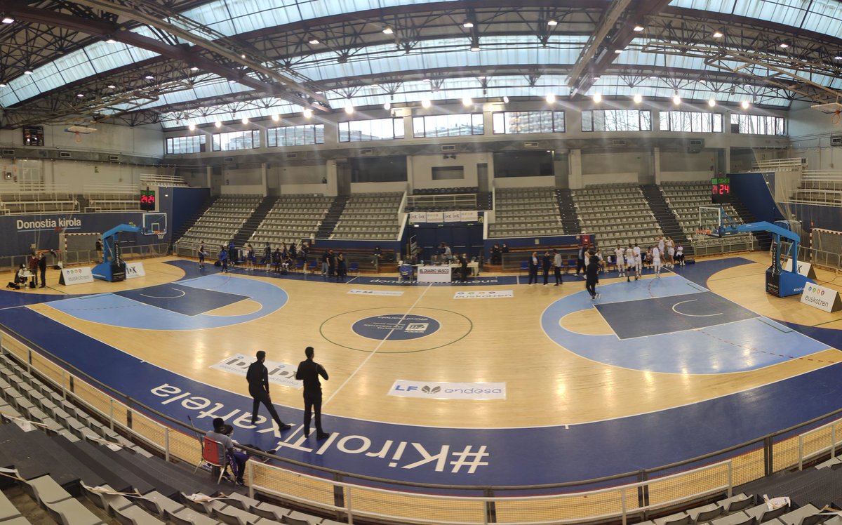 Última emisión de la liga regular desde el Gasca, un año más ha sido un auténtico placer. A punto de comenzar este <a href="/ibaetabasket/">IDK EUSKOTREN</a> - <a href="/CBClarinos/">Tenerife</a> , síguelo en:

📺FebTv: canalfeb.tv/live?l=BD98BFE…