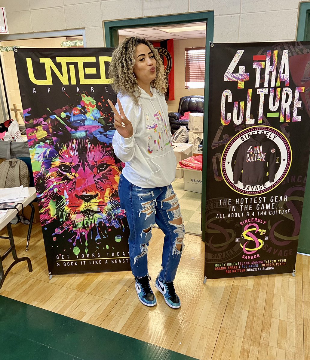 sinsavage20's tweet photo. Ooooh is this McDonalds All American and current Mississippi State star Madison Hayes in a 4 Tha Culture hoodie???๐๐
Love when former players come back and support!๐
#4thaculture #fbcalum #mcdaag #missstate https://t.co/pYPYVAJM0V