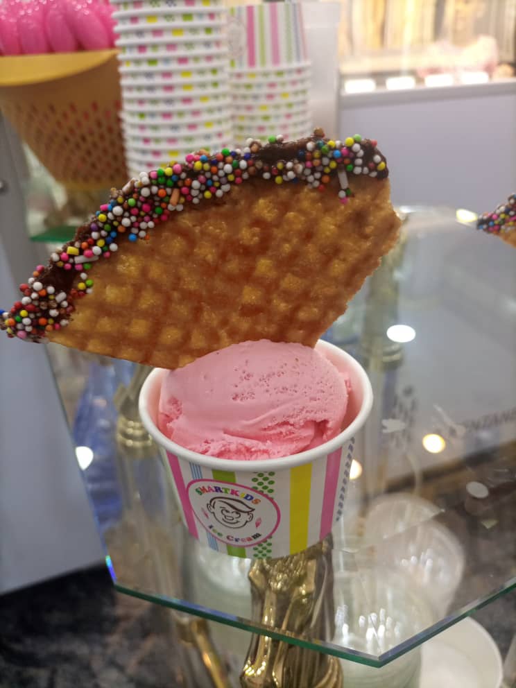 Smartkids_KD's tweet photo. I scream
You scream
We all scream...
for ice cream
#icecream #milkshakes #chickenwings #FrozenYoghurt #Mocktails #Desserts #Pizza #chickenwings #Pancake #Burger #wafflelollies #FrozenYoghurt #frenchfries #SmartKids #Kaduna https://t.co/K8xxPKZmch