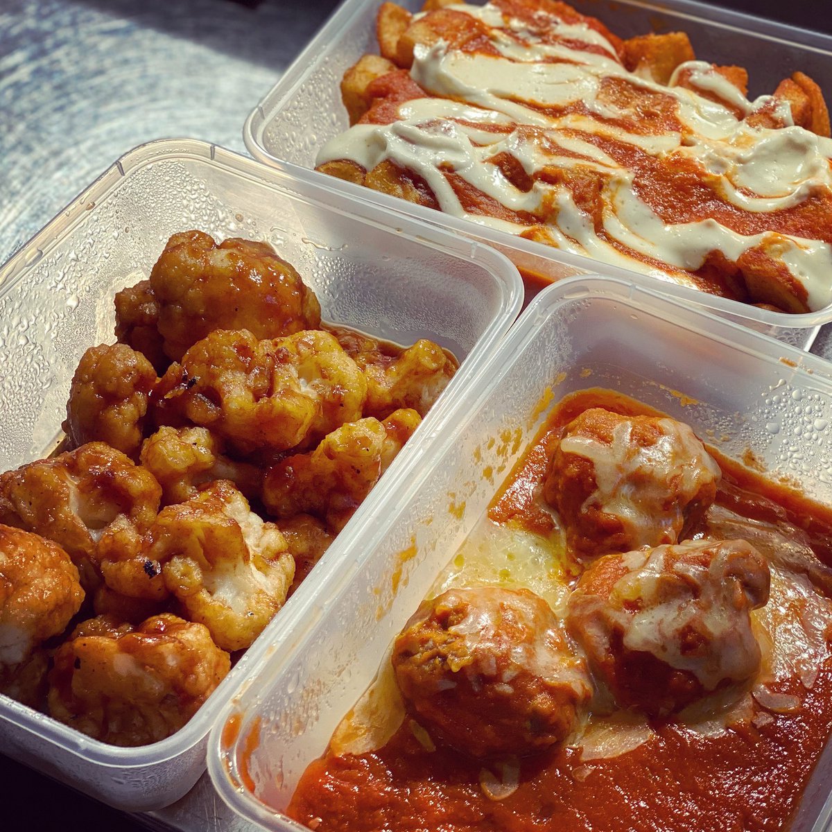 Here’s a selection of our Most Popular Tapas! Patatas Bravas with Garlic Aioli &amp; Fiery Bravas Sauce, Meatballs with Whiskey Cheddar &amp; Cauliflower Wings in BBQ Sauce 🔥 #LouthChat #Tapas #Wings