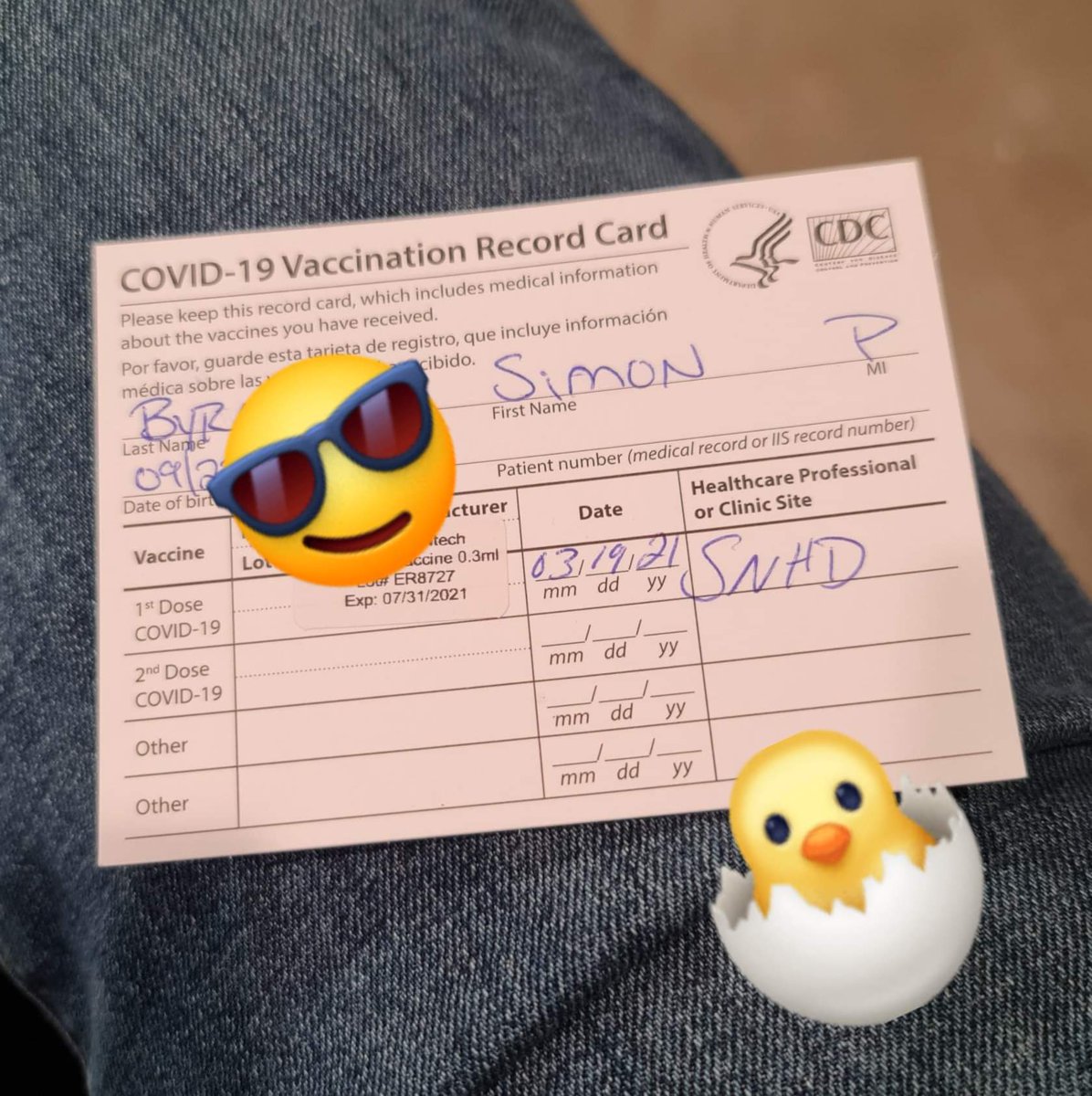 xsimonb's tweet photo. I've never been so excited to receive a drug that's been rushed to market, barely been tested and whose effects are largely unknown. 🙄🙃🙂🙃🙂🙃

#ItsJustALittlePrick #COVID19Vaccine https://t.co/KUZhdXoTJx