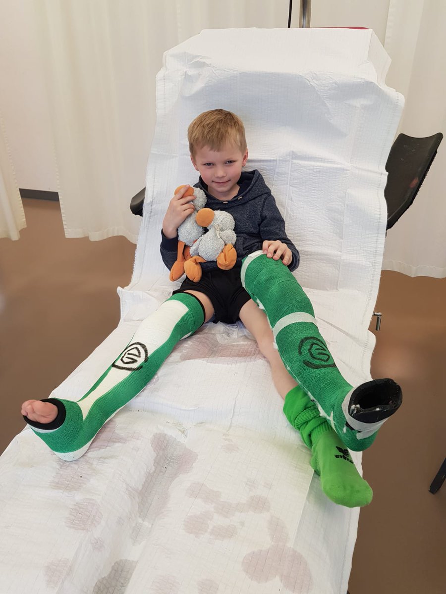 Joep juicht voor <a href="/fcgroningen/">FC Groningen</a>. <a href="/RKCWAALWIJK/">RKC Waalwijk</a> <a href="/fcgroningen/">FC Groningen</a> #laatonsweereenjuichen