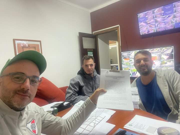 Mauriciocanosa's tweet photo. Y un día quedo terminado, corregido chequeado y recontar chequeado, planificación lista para la firma de nuestro Intendente. Gran trabajo de nuestros equipos técnicos. #Unops #GustavoMenendez #NuncaParamos https://t.co/B3HyCycxbd