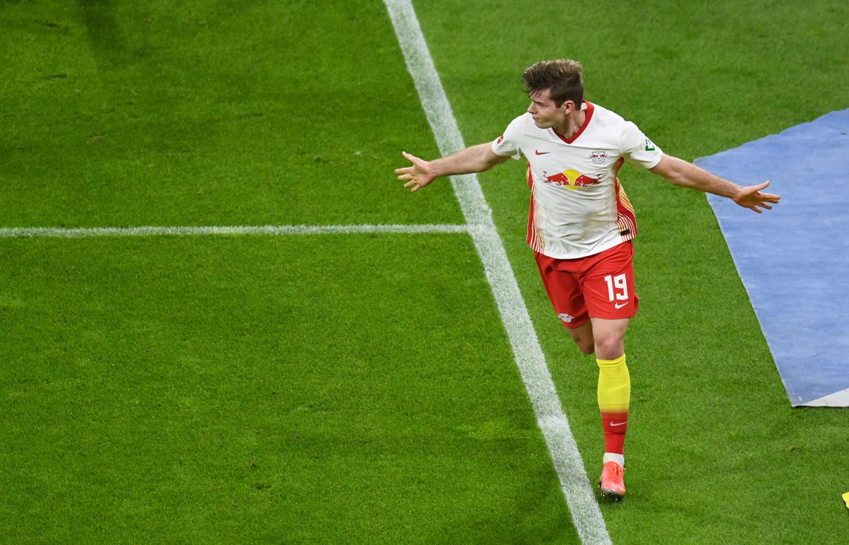 demarkesports's tweet photo. Alexander Sörloth: "Türkiye'de pek fazla taktik yoktu. Sahaya çıkıyordum ve aldığım tek mesaj 'gol at' oluyordu, daha fazlası değil. Bundesliga ile Süper Lig arasındaki oyun tarzı tamamen farklı." https://t.co/7kJTrVJvmL