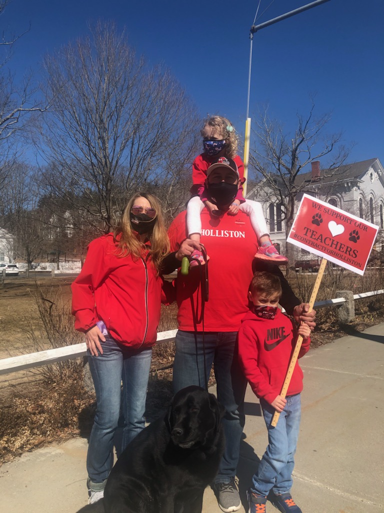 listen up yall. <a href="/hollistonHFT/">Holliston Teachers</a> educators stood up &amp; marched thru town following a petition that got 1000s of signatures in less than a week. their demand?  school cmte #keepyourpromise &amp; ratify the new contract they agreed to at the table 1 year ago. #contractforHolliston