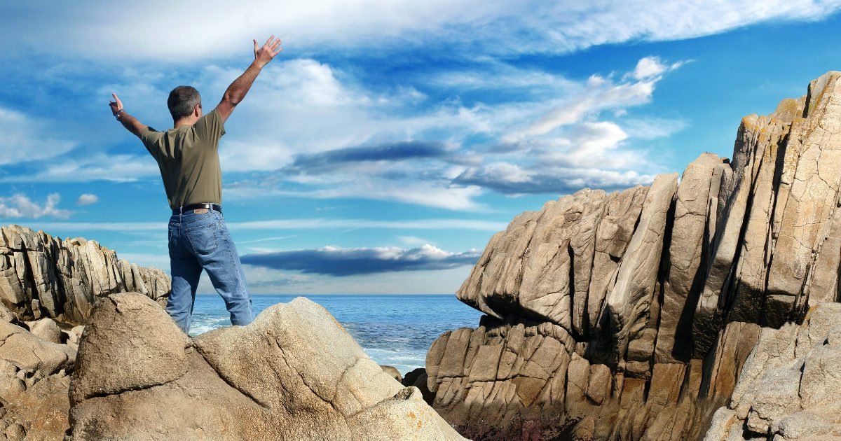 Меняйся в лучшую сторону. Счастливый человек. Высказывание про личностный рост. Жизнь меняется в лучшую сторону. Лучшую сторону.