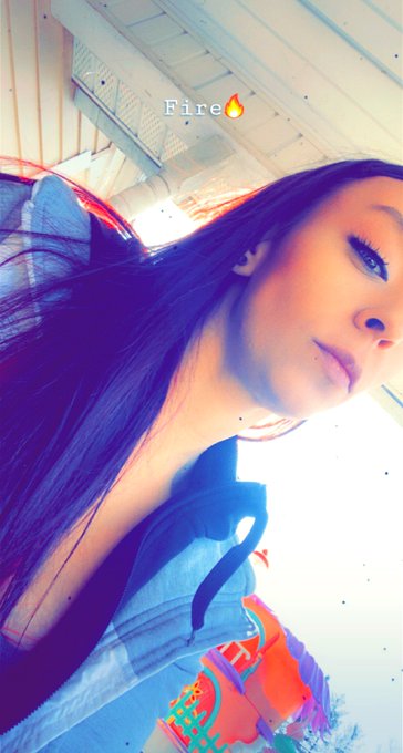 Doing some cleaning; decided for a quick intermission &amp; was feeling myself 😆💋 your welcome #BetterDays<a href="/tag/betterdays"class="tags"><span>#betterdays</span></a>