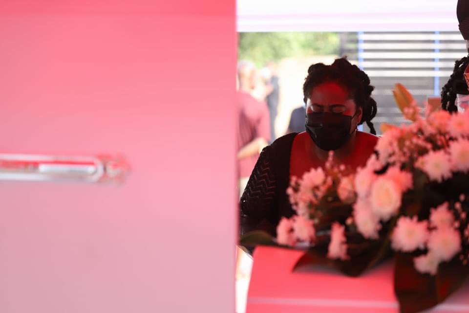 lydiaforson's tweet photo. Said a painful goodbye to a friend, brother and someone I learned so much from.
Rest well Bob. 💔
#bobpixel https://t.co/zulRHuMatr