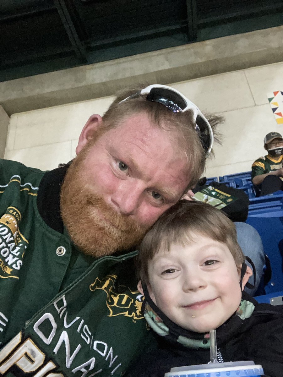 cricket565's tweet photo. #scheelsgameday https://t.co/0aUoifqKLG