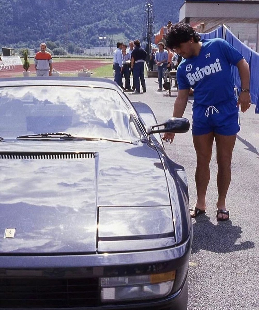 MotherSoccerNL's tweet photo. Ferrari &amp; Buitoni #diegostyle #diego #armando #maradona #SSCNapoli https://t.co/hjfFGEv3Fh