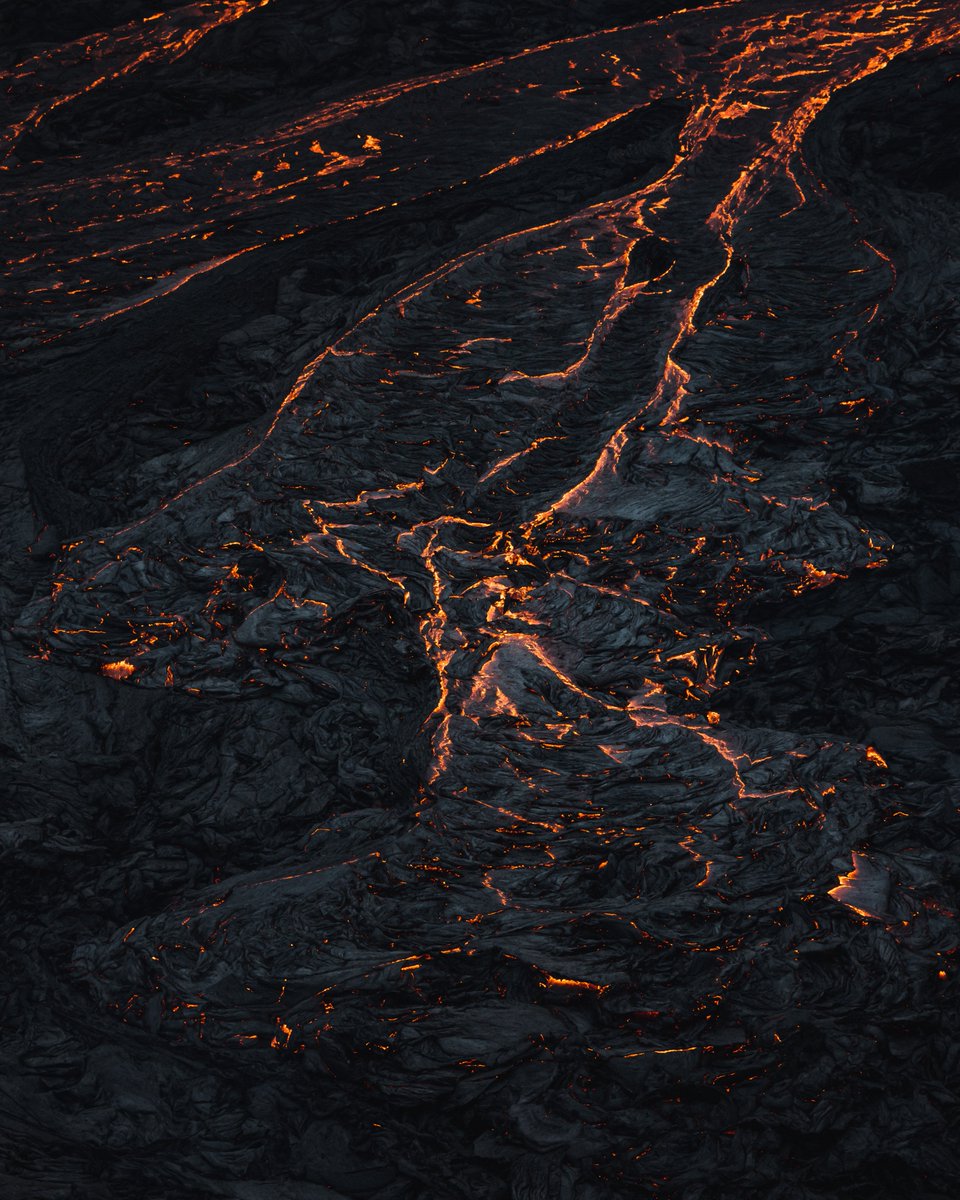 daniguindo's tweet photo. More images from the eruption in #Iceland 

Can't wait to go back tomorrow loaded up with all my gear! https://t.co/olHpLplSY4