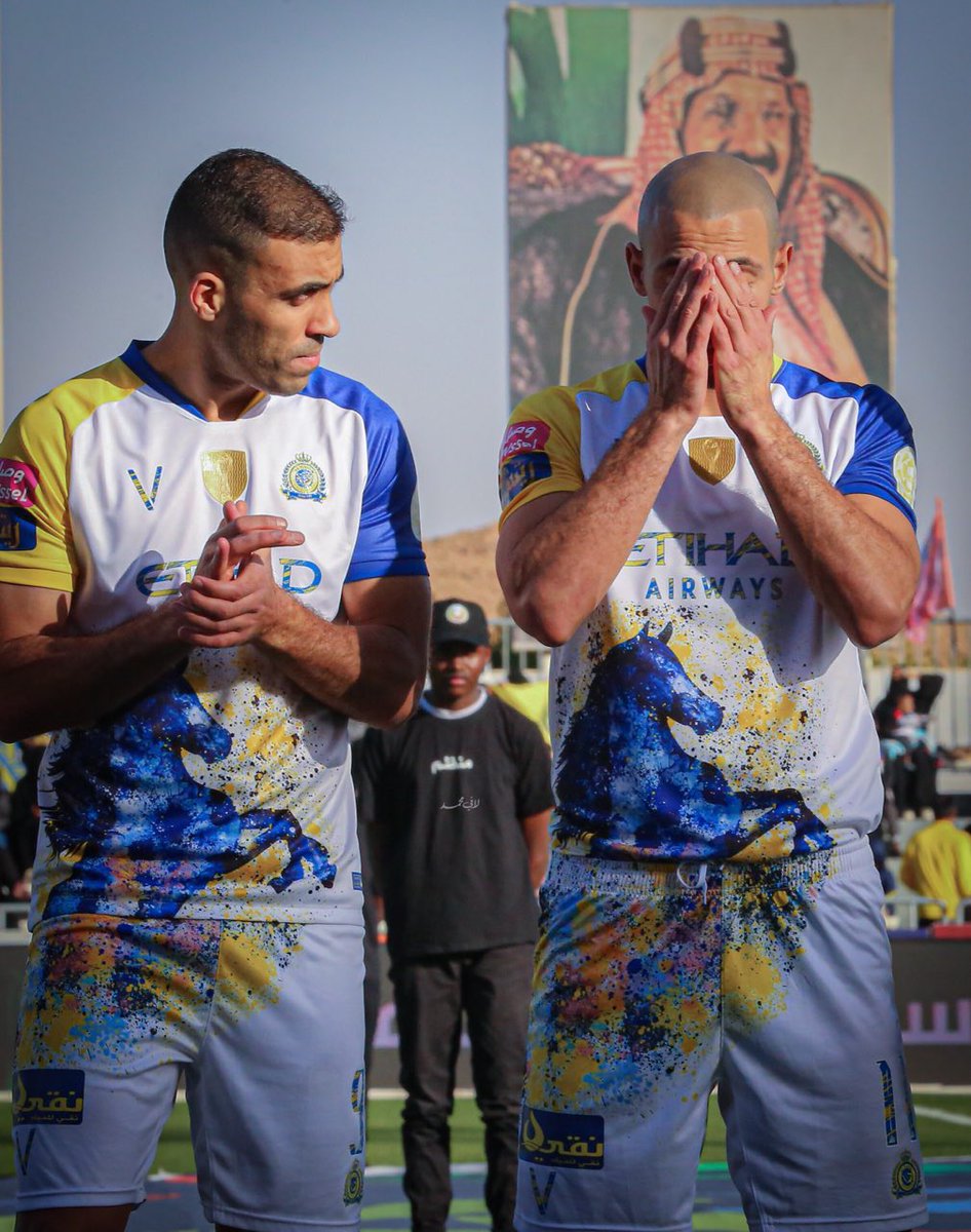 salla7ovich's tweet photo. يغيب ويغيب وعندما يعود ، يغطي على الجميع 💛
النصر للنصر أداء ونتيجة 💛💛
مرابط-حمدالله دائما في القمة 🇲🇦🇲🇦

#النصر_الباطن https://t.co/qS4b00DwZ7