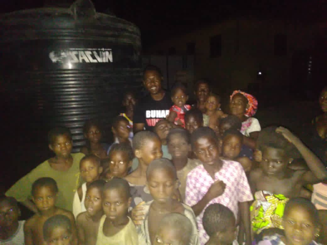 EMPRESSNI1's tweet photo. Benue state IDP camp with Rex Elanu on a humanitarian visit   @sowore . Wonder how Nigeria politicians manage to sleep at night. Some representative  @nassnigeria is definitely sleeping on this IDP funds. #echoke https://t.co/7MBOZBXpd7