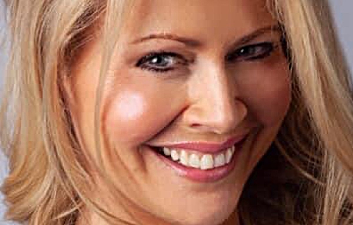 OperaBrava's tweet photo. Jo Appleby: Soprano https://t.co/Wpkpczd7ps