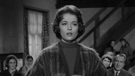 BeaTJones1's tweet photo. #Svengoolie    #ShadowofTheCat  #TheGorgon 

#VillageofTheDamned  

Barbara Shelley had a face for movies https://t.co/K7ofCymeBY