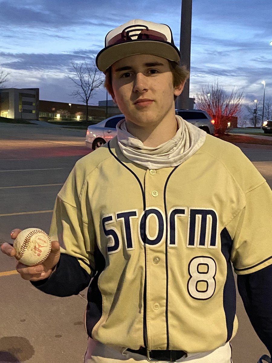 Proud of this boy, @FeelyMason first homerun!!