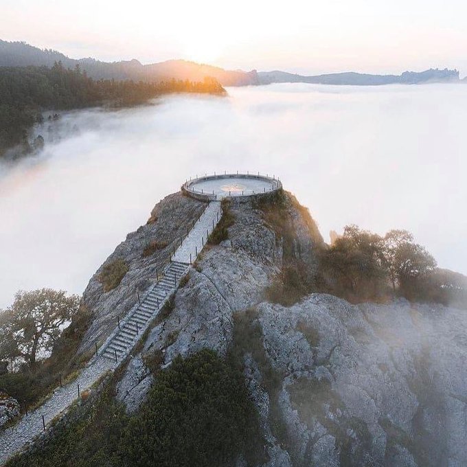 Hay viajes que te hacen sentir como si tocaras el cielo.  &iquest;Cu&aacute;l fue el viaje que te hizo sentir as&iacute;?🏔️ Mirador<a href="/tag/somosrotamundos"class="tags"><span>#somosrotamundos</span></a><a href="/tag/viajadiferente"class="tags"><span>#viajadiferente</span></a><a href="/tag/turismomx"class="tags"><span>#turismomx</span></a>