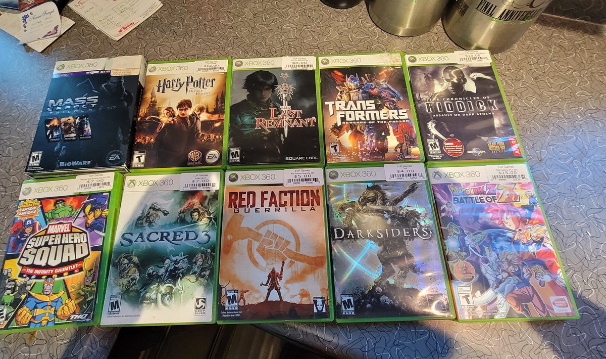 Xbox_SUPERFAN's tweet photo. Traded some of that stuff I found this morning for these guys  :)   only 6 more to go until I have 600 xbox 360 games.  
#Xbox #xbox360 #IsItRetro ? https://t.co/SNrXuNqkgr