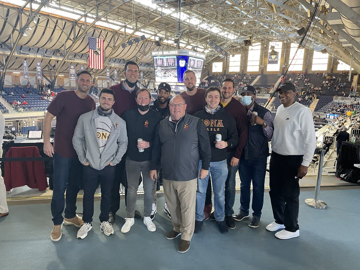 RealPitino's tweet photo. Love these guys! https://t.co/OXcXN92bOT