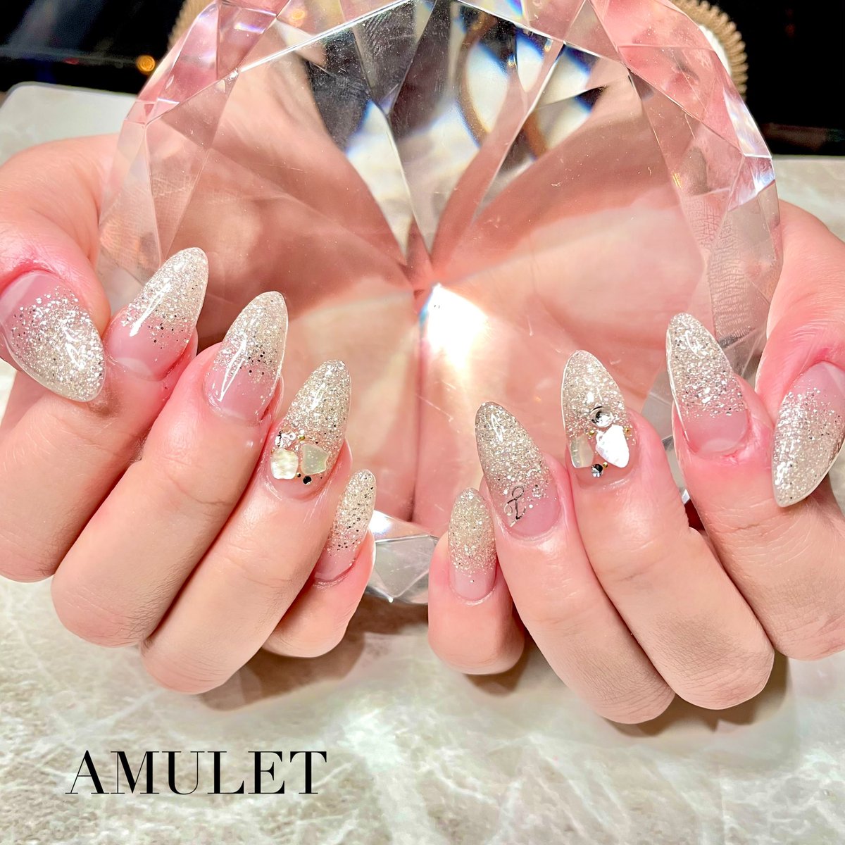 amulet_nail's tweet photo. 【佐藤指名限定】アート付きスカグラ【￥9800】
春らしくシェルストーンの入ったデザインが、お得に出来ます🌸

#アミュレット #岡山ネイル #スカルプ #グラデーション #ネイル https://t.co/OXO3iqvGbt