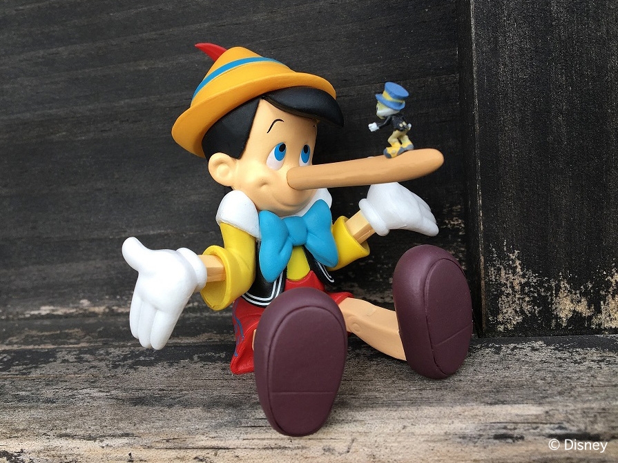 Twitter 上的 株式会社メディコム トイ Today S Solamachi 本日はudf Pinocchio シリーズから ピノキオ 長い鼻 Ver をご紹介します 嘘をついてしまい鼻が伸びてしまったシーンを立体化したもので 鼻の上に乗ったジミニー クリケットも忠実に再現されてい