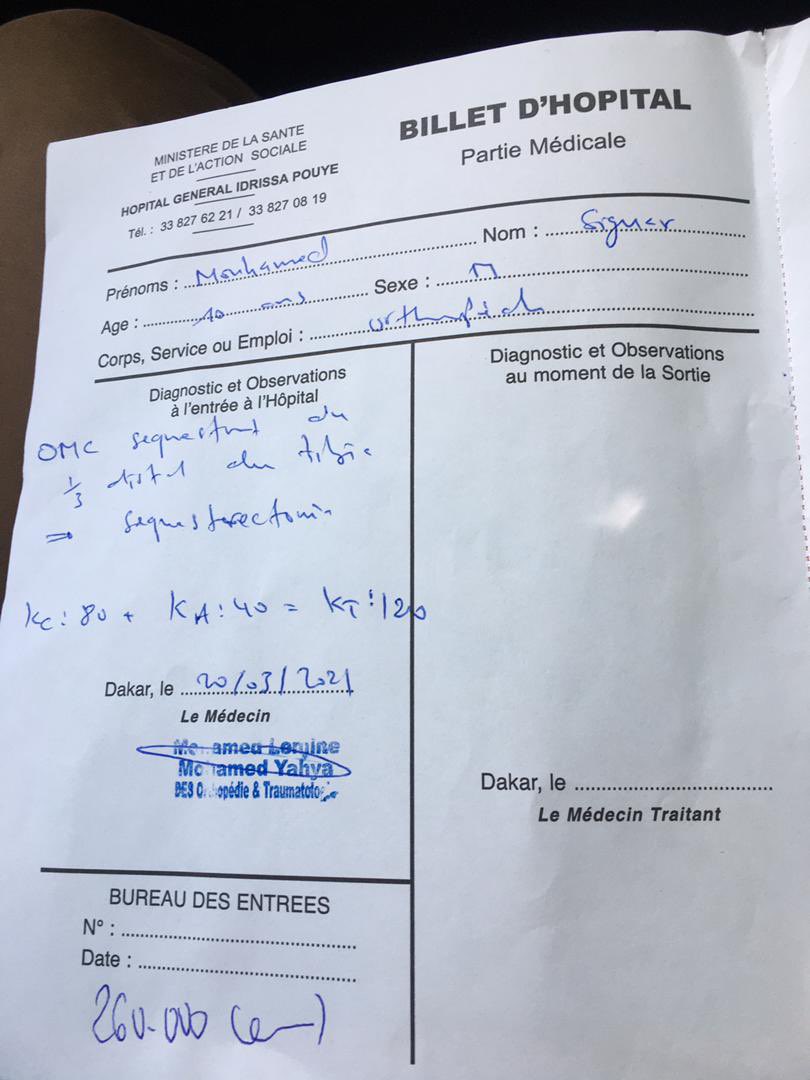 MissOwen13's tweet photo. Bonsoir tout le monde, aujourd’hui je viens solliciter votre aide. Un jeune garçon de 10ans s’est cassé la jambe depuis 3 mois et à défaut d’une bonne guérison, la jambe s’est infectée et risque même d’être amputé. https://t.co/7gmUWpRwzG