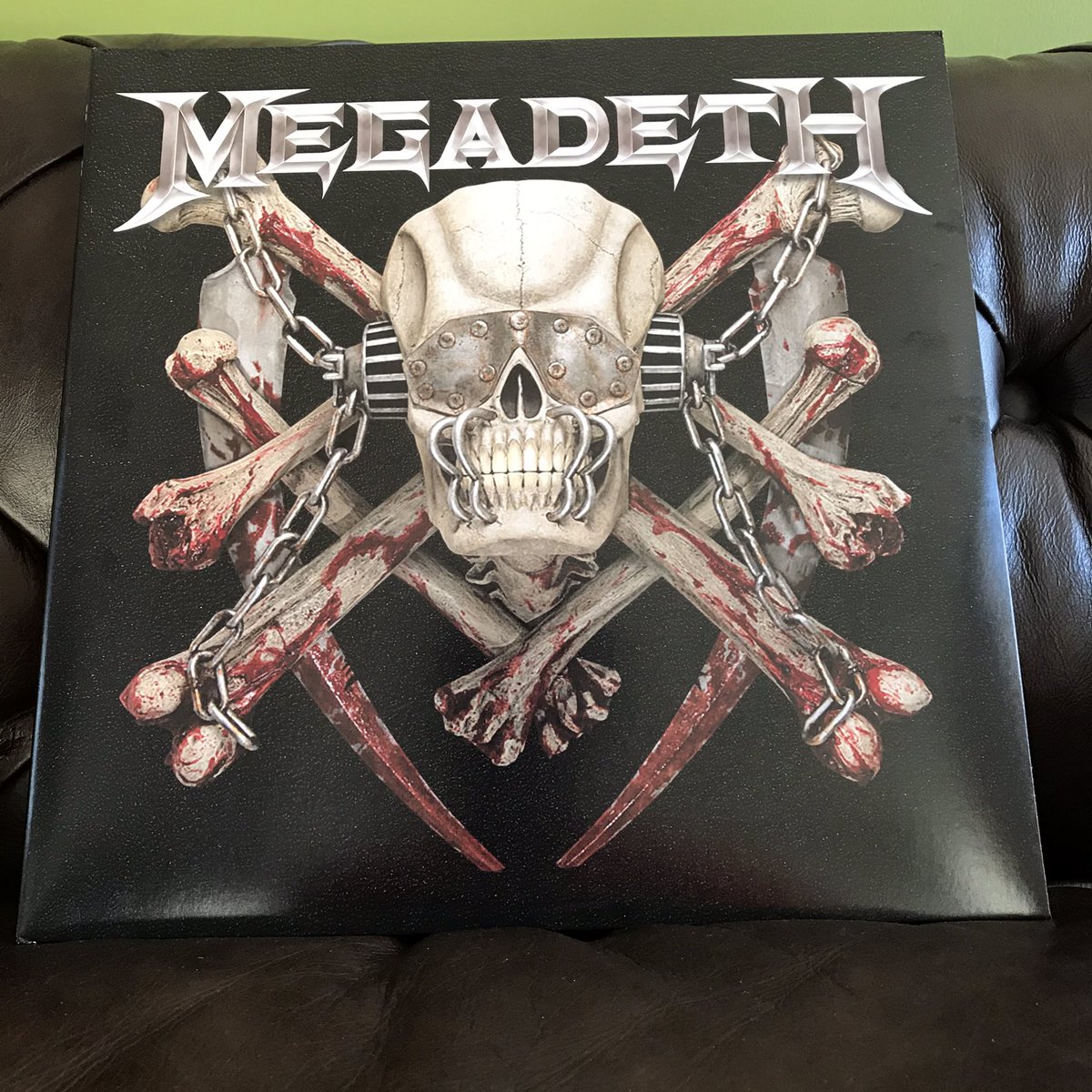 doomedparade's tweet photo. Megadeth - KIMB The Final Kill
Usually avoid remasters but yeah, it’s never sounded so good. Every instrument separated into its own space. Unearthed drum tracks on Skull beneath the Skin. These Boots sounds waaay better now. #Megadeth #TheFinalKill
☠️ ☢️ https://t.co/5G5xWkxwGo