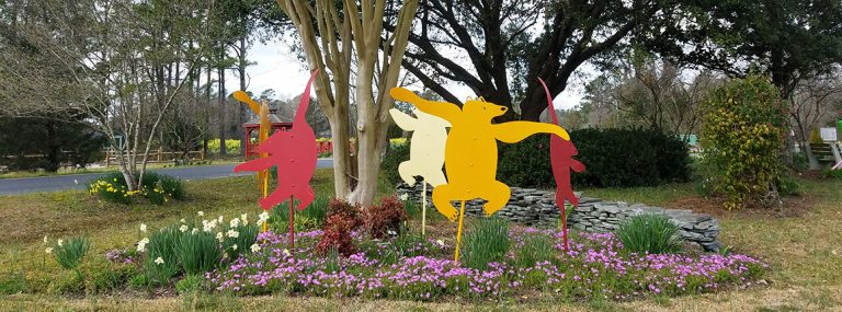 NewBernNow's tweet photo. Happy First Day of Spring! What do you think about our new daily feature? #newbern #easternc https://t.co/LbdkznMBr8 https://t.co/vGB5cCrwGg