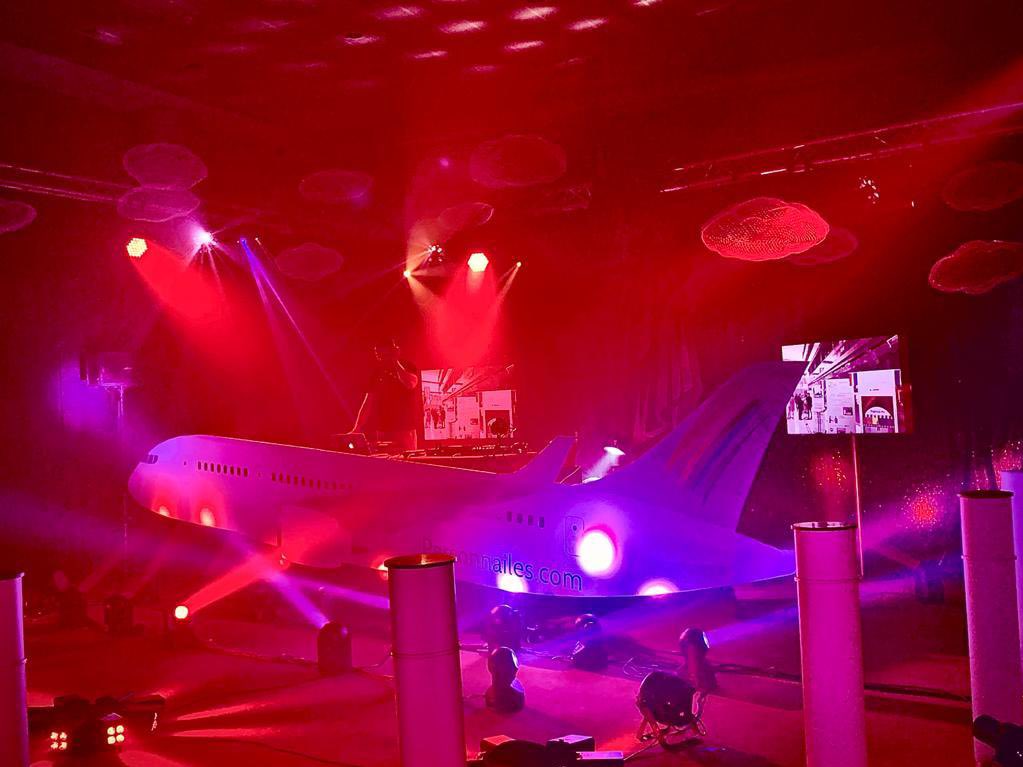 landais_cedric's tweet photo. @PersonnAilesAF You can dance !!!! #personailes #LGBTQIAmazing #airfrance immédiate boarding ❤️✈️✈️✈️🏳️‍🌈🏳️‍🌈🏳️‍🌈🏳️‍🌈🏳️‍🌈✅✅🥰🥰🥰🥰 https://t.co/p2zSzqvOsz