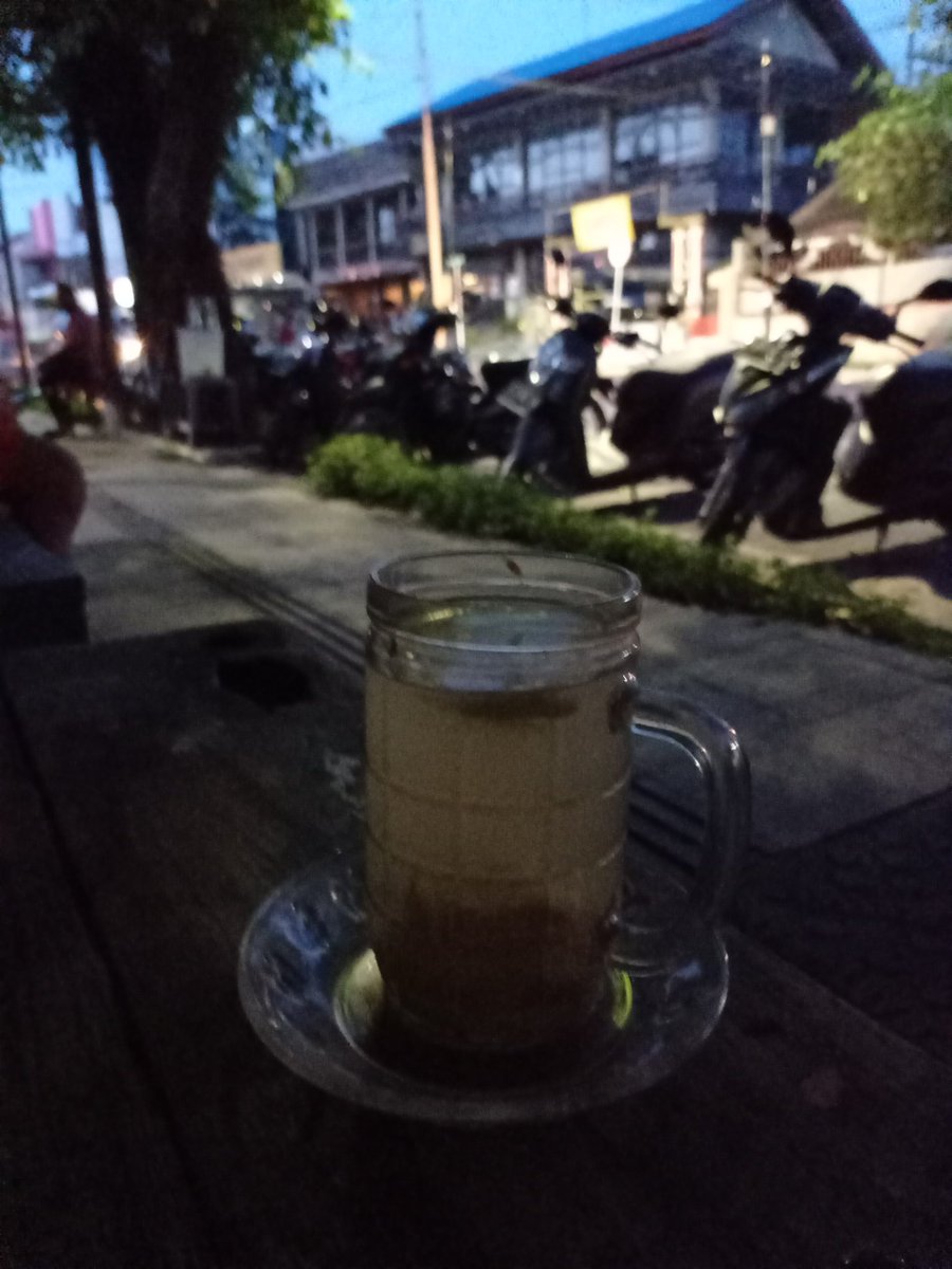 Isuk2 Njahe #WarungSengBWI
Colek Kumendan <a href="/dishub_bwi/">DISHUB BANYUWANGI</a> 
@Nyai_Krokot_