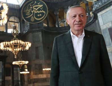 Seviyoruz
Sevdiren belli
Sebebi belli

#SeninleyizErdoğan