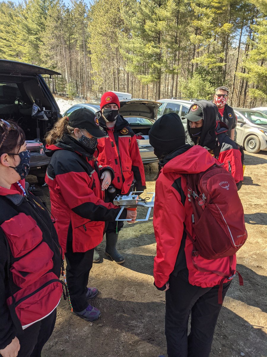 gbvsar's tweet photo. What does @GBVSAR do after 4 hours of GPS and Clue Awareness training? Polish up on our #ProjectLifesaver skills of course.
#ProjectLifesaver #BringingLovedOnesHome #projectlifesaversimcoe @SouthSimcoePS @BarriePolice @ProjectLifesavr https://t.co/bXXh9qqHeD