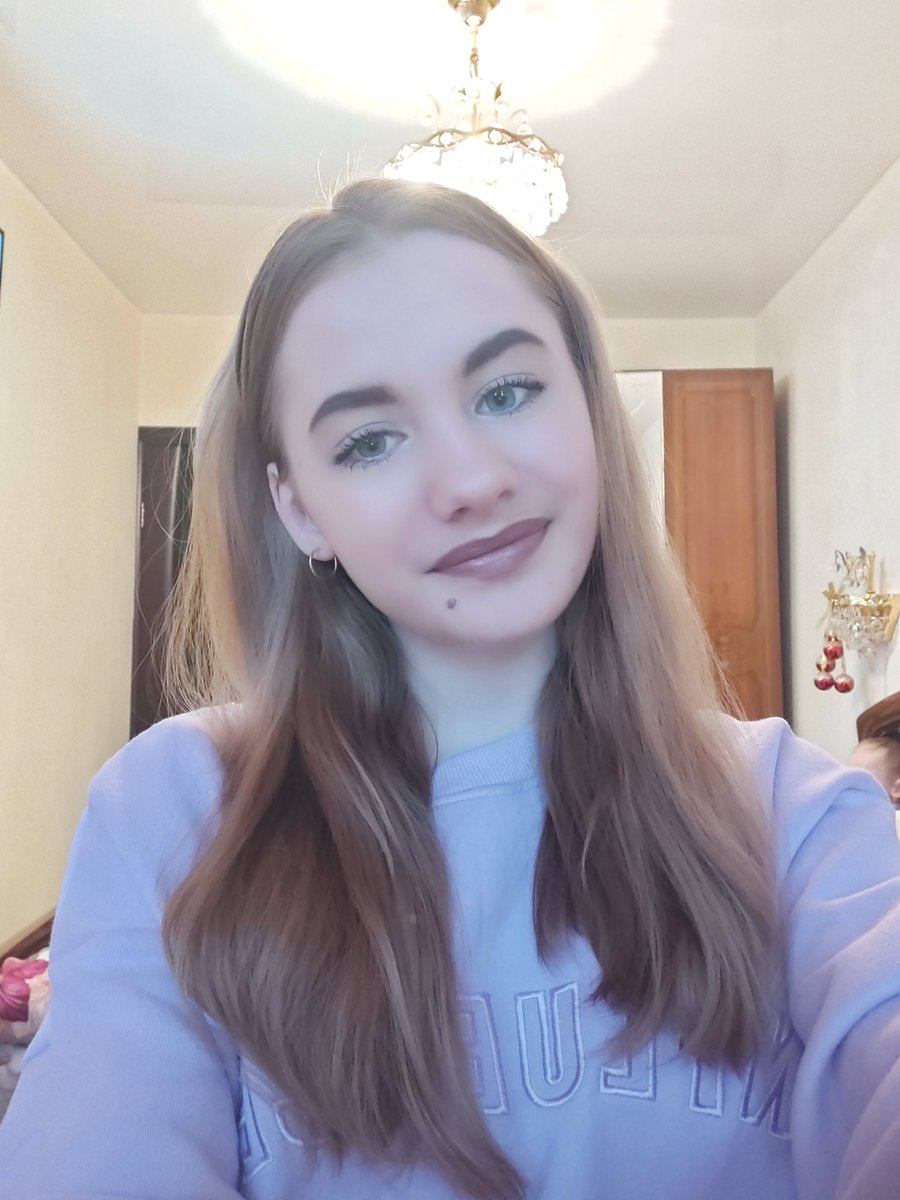 rightlor's tweet image. #selfies4lor 👼🏼🤍 self love is what we stand for @iamlorengray