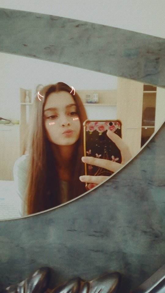 grayxonly's tweet image. yass i am cute @iamlorengray #selfies4lor