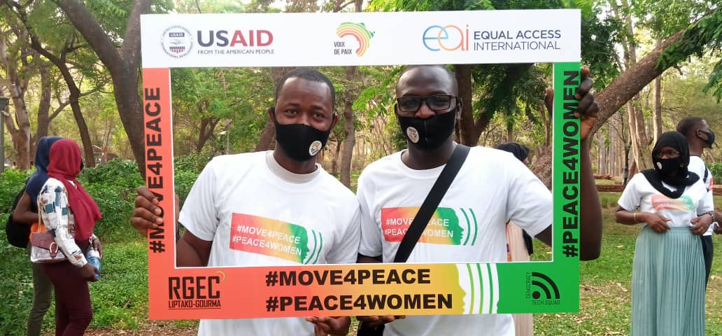 OumarAlassane7's tweet photo. Lancement de la campagne digitale de sensibilisation par Equal Access Mali contre les  VBG dans les zones des conflits. Le réseau Democracy Tech Squad était fidèlement représenté.

#MOVE4PEACE 
#PEACE4WOMEN
#EQUALACCESSMALI
#DEMOCRACYTECHSQUAD 
#Voixdepaix https://t.co/DTCprTQ0OU