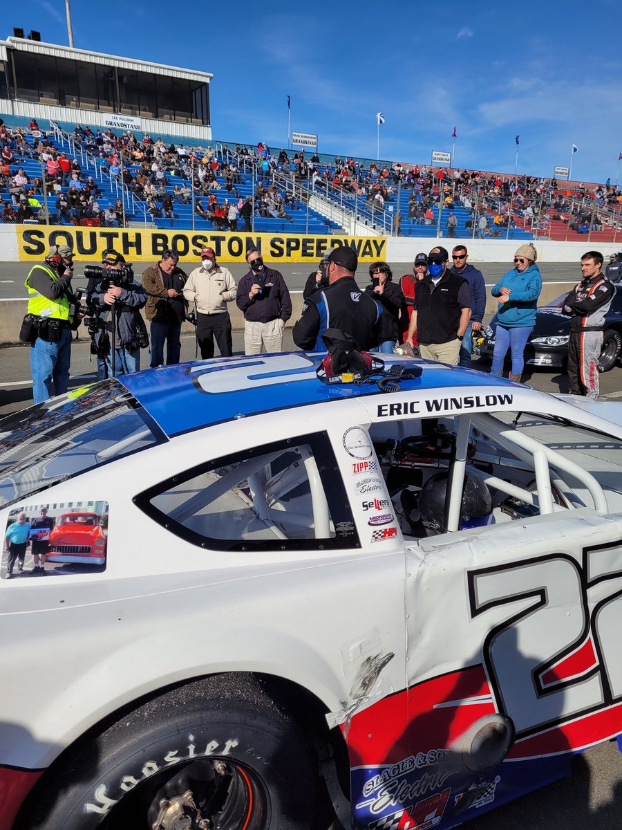 TheRealObie29's tweet photo. Great to see @ColinGarrettWeb today. After our man @EricWinslow22 lost his Grandfather Bobby this week, it was cool for us to help him get to Victory Lane today @SoBoSpeedway57 
#WinForBobby 
#AnotherOneForTheGoodGuys https://t.co/ur75cEw8b6